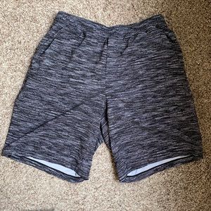 Lululemon Pacebreaker 9” shorts